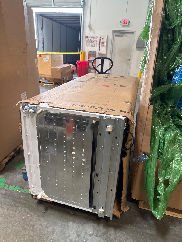 Photo 1 of Kenmore 21 Cu. Ft. (600L) Convertible Upright Freezer/Refrigerator | Garage-Ready | Frost-Free | Digital Touch Controls | Quick Freeze | LED Interior Light | White | For Basement Garage Shed Cottage.