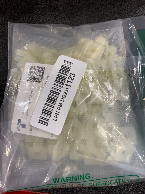 Photo 1 of 100Pcs License Plate Screw Inserts Front and Back License Plate Nut Bracket Clip Fasteners Nylon Trim Nut for Securing License Plates Universal Car Accessories