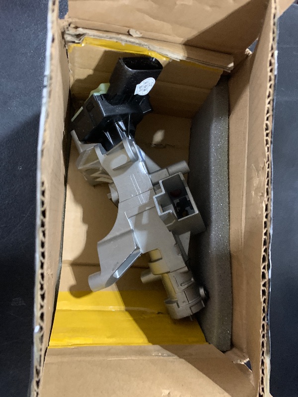 Photo 1 of YQABLE Ignition Cylinder Housing 68054822AB 05057297AJ Compatible for Chrysler PT Cruiser Jeep Compass Wrangler Patriot Dodge Caliber Nitro