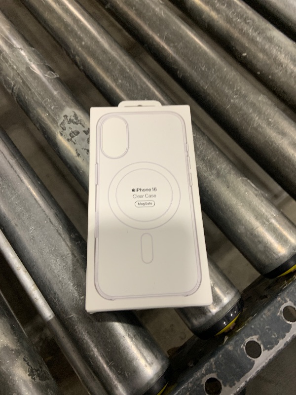 Photo 1 of Apple iPhone 16 Clear Case with MagSafe and Camera Control ???????