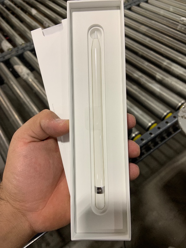 Photo 1 of Apple Pencil (1st Generation)
