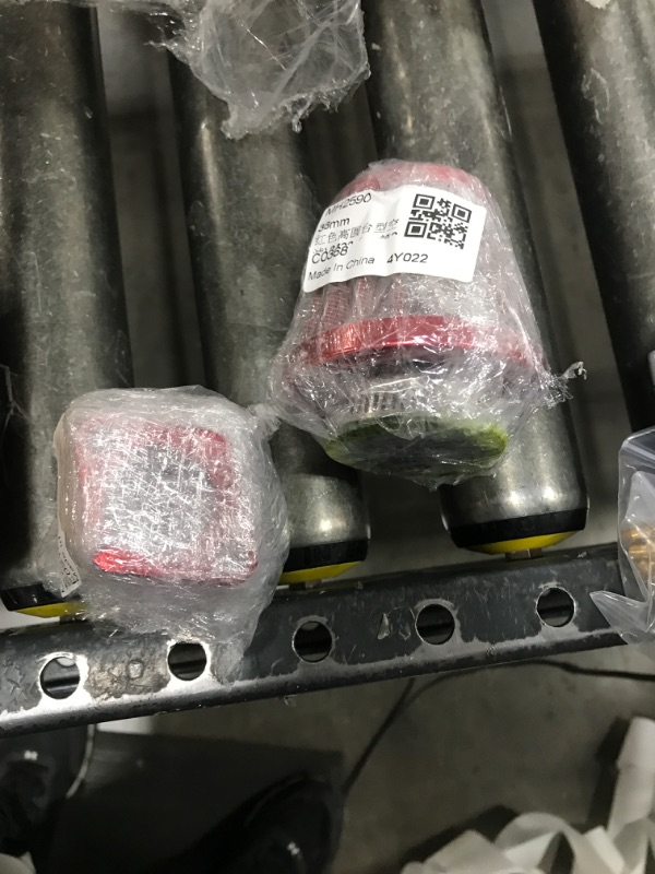 Photo 1 of small engine parts 
unkown 