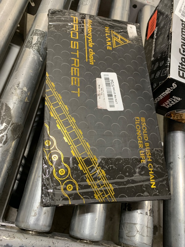 Photo 1 of HILAKE 520 Motorcycle Chain 120 Links O-Ring with Connecting Master Link and Chain Breaker Heavy Duty Drive Chain for Motorcycle Bicycle Go Kart Mini Trail Bike