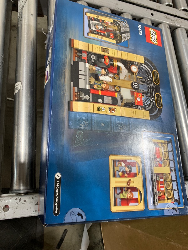 Photo 1 of LEGO Harry Potter Book Nook: Hogwarts Express - Kids Toy - DIY Kit and Pretend Play Building Set for Boys and Girls, 10+ - Includes Collectible Harry and Ron Minifigures - Birthday Gift Idea - 76450