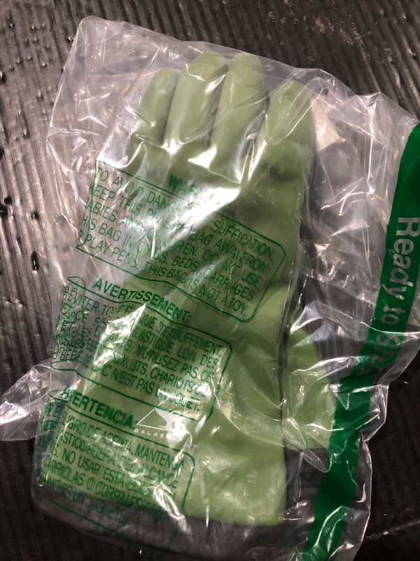 Photo 1 of toolant Waterproof Winter Gloves with Grip, Balaena Freezer Gloves for Light Duty Work & Outdoor Adventure, Hiking, Farming, Washing, Ice Fishing, Green, Small