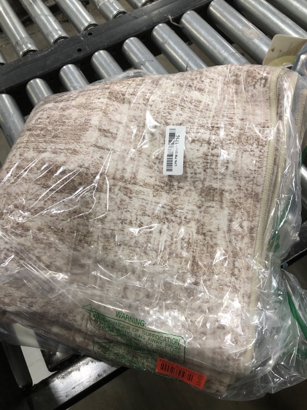 Photo 1 of Soalmost 5x7 Area Rugs Brown Low Pile Indoor Washable Trendy Faded Style Rugs for Bedroom Living Room Dining Room Foldable Non-Slip Thin Print Mat