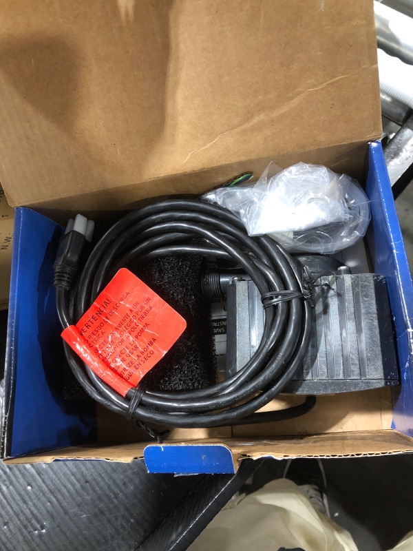 Photo 1 of Danner Manufacturing, Inc., Pondmaster 3600 GPH Magnetic Drive Water Pump, 02755