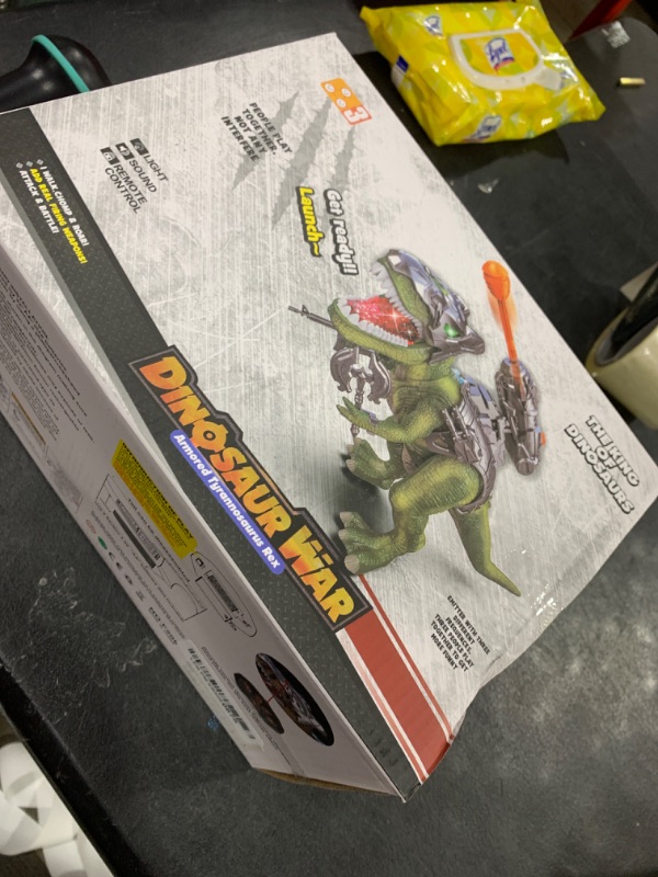 Photo 1 of DINOSAUR WAR TOY 