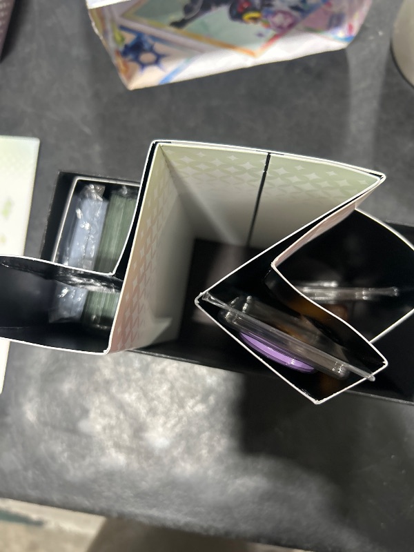 Photo 1 of Pokemon TCG: Scarlet & Violet—Prismatic Evolutions Elite Trainer Box