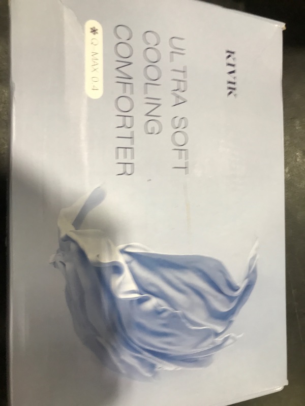 Photo 1 of Kivik Ultra-Soft Cooling Comforter?Cooling Blanket Tech for Hot Sleepers?Silk Smooth & Breathable Lightweight Blanket (Light Grey, Queen Size?90''x90''?)