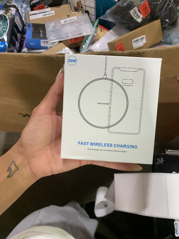 Photo 1 of 20W Fast Wireless Charger Pad,Wireless Phone Charging Station Compatible with iPhone 16 Pro/16/15/14/13/12/11/SE/X/AirPods,15W Fast Charge for Samsung Galaxy S24/S23/S22/S21/Note/Buds,Pixel,LG
