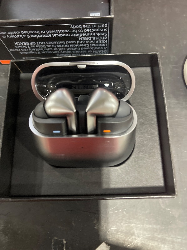 Photo 1 of Samsung Galaxy Buds 3 Pro AI True Wireless Bluetooth Earbuds, Noise Cancelling, Sound Optimization, Redesigned Comfort Fit, Silver [US Version, Amazon Exclusive, 2Yr Warranty]