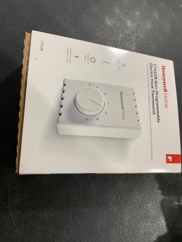 Photo 1 of Honeywell Home CT410B Manual 4 Wire Premium Baseboard/Line Volt Thermostat CT410B1017