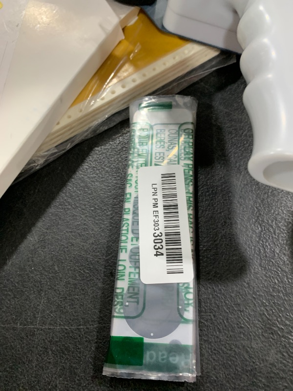 Photo 1 of New Replacement Universal Remote Control for Apple TV 4K Remote Apple 4K/ Gen 1 2 3 4/ HD A2169 A1842 A1625 A1427 A1469 A1378 A1218 with TV Control Function
