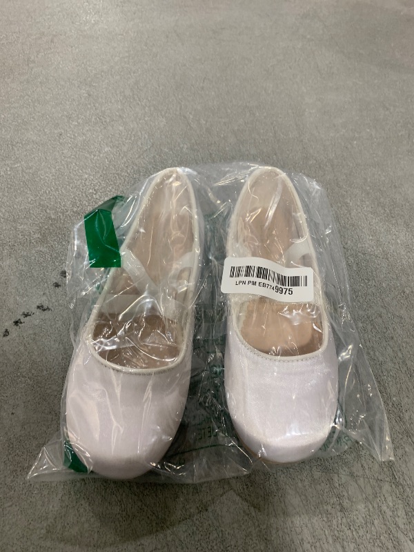 Photo 1 of DREAM PAIRS Girls Ballerina Dress Shoes Mary Jane Flats,Size 13 Little Kid,White,Angie-2