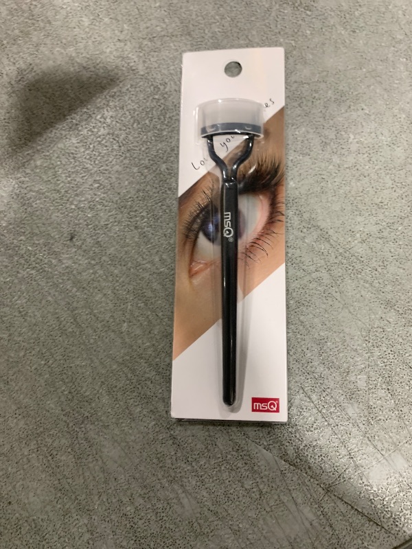 Photo 1 of Eyelash Comb MSQ Eyelash Separator Mascara Applicator Eyelash Definer With Comb Cover Arc Designed Cosmetic Brushes Tool Black (1PCS)