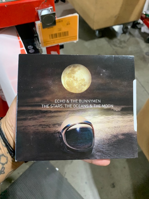 Photo 1 of The Stars, The Oceans & The Moon