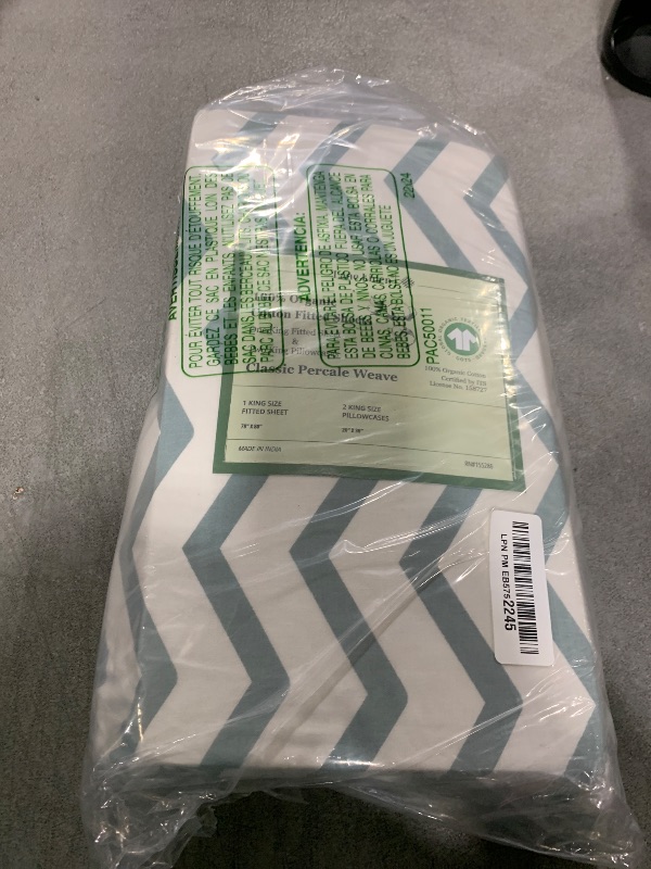 Photo 1 of LANE LINEN King Size Fitted Sheet, 100% Organic Cotton, 3-Piece Set (1 Fitted Sheet,2 Pillowcases), Percale Weave, Ultra Soft, Breathable,Fits Mattress Upto 15" Deep - Chevron (No Flat Sheet)