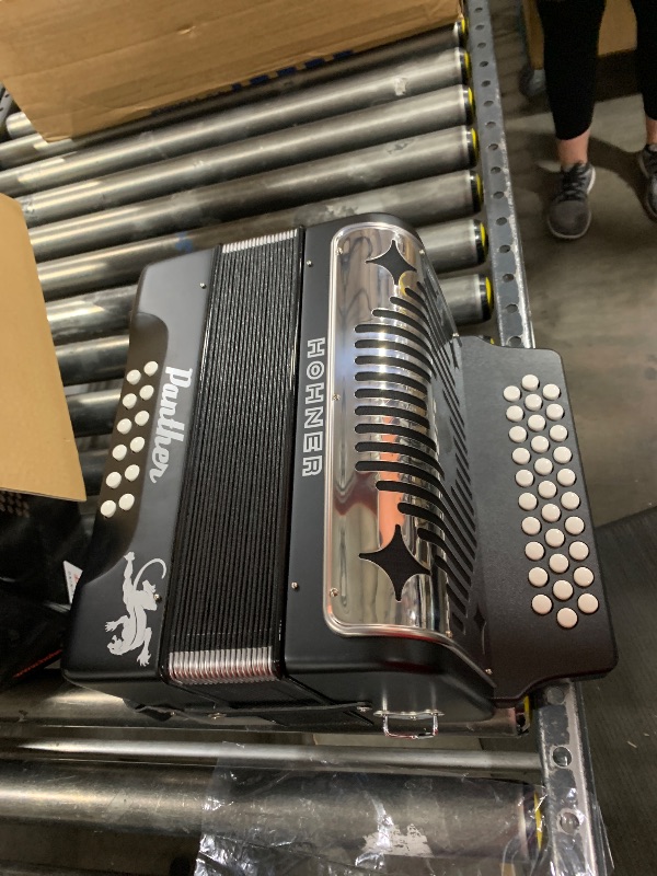 Photo 1 of Hohner 3100GB 31-Key Panther Diatonic Accordion with Hohner ABG Gig Bag Bundle (2 Items)