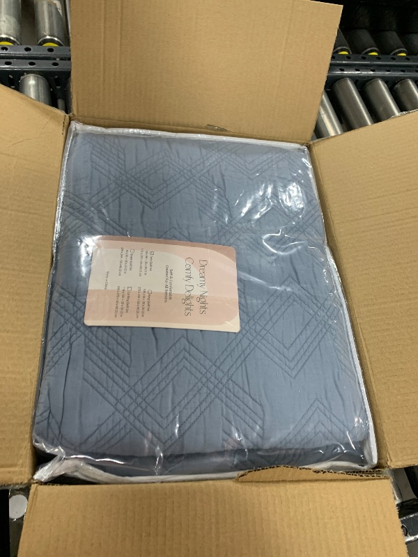 Photo 1 of palassio Beige 100% Cotton Quilt Queen Size Bedding Sets with 2 Pillow Shams, Lightweight Textured Farmhouse Country Bedspread Soft Shabby Chic Patterned Coverlet for All Season, 3 Pieces