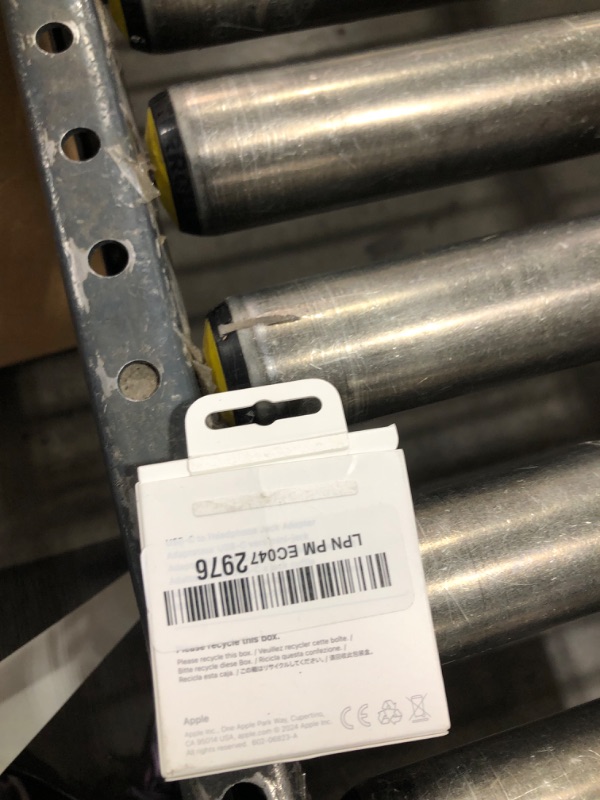 Photo 1 of Apple USB-C to 3.5 mm Headphone Jack Adapter
