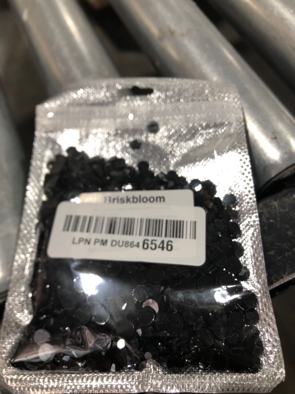 Photo 1 of Briskbloom 1000PCS SS30 6mm Resin Flatback Rhinestone, Solid Black Flatback Rhinestones for Nails, Tumblers, Mugs, Bottles, Craft Decoration, Loose Bling Glitter Diamond Stone