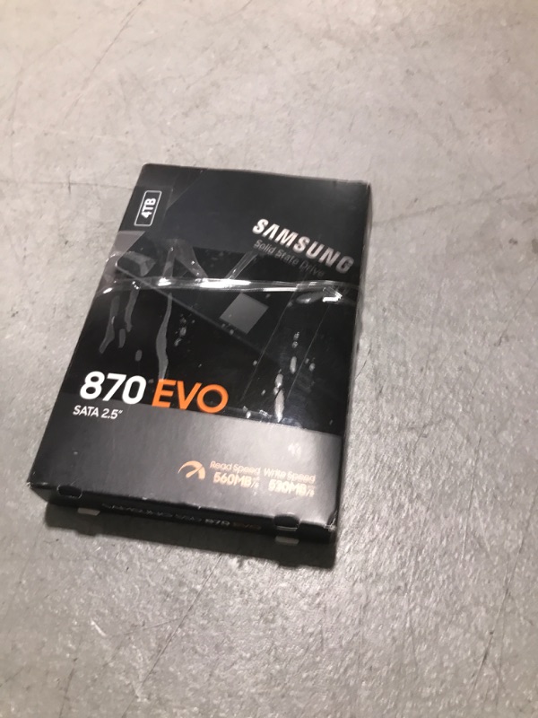 Photo 1 of SAMSUNG 870 EVO 4TB 2.5 Inch SATA III Internal SSD (MZ-77E4T0B/AM) , Black