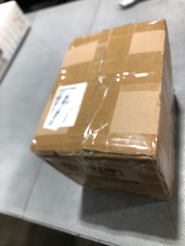 Photo 1 of LVYUAN Voltage Transformer Converter 500 Watt Step Up/Down Convert from 110-120 Volt to 220-240 Volt and from 220-240 Volt to 110-120 Volt with US Outlet, Universal Outlet, Circuit Breaker