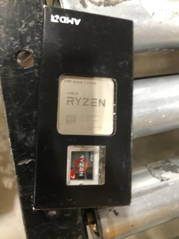 Photo 1 of AMD Ryzen 5 5600G 6-Core 3.9 GHz Socket AM4 65W 100-100000252BOX Desktop Processor with AMD Radeon Graphics
