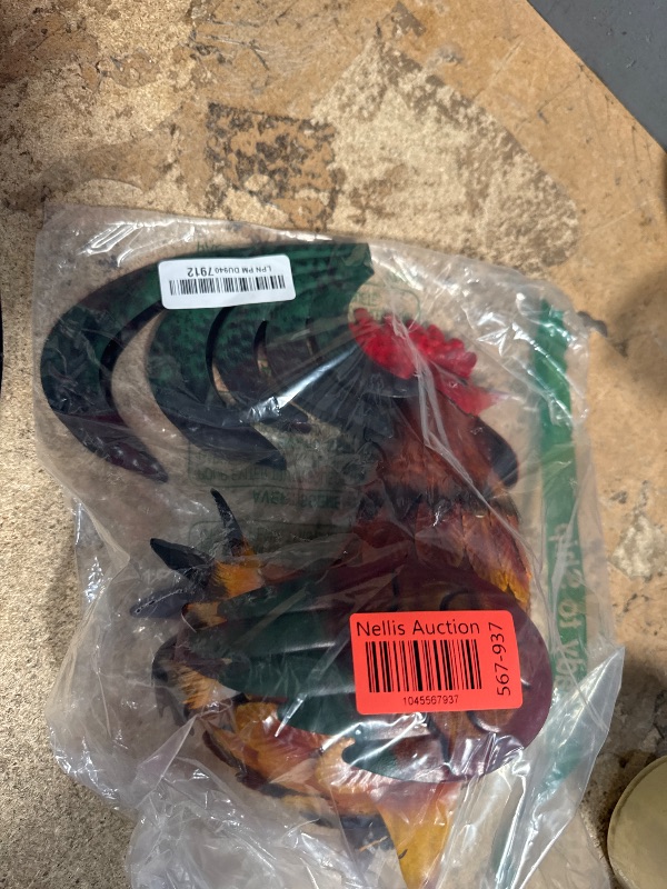 Photo 1 of ****SEE NOTES***horayn Metal Rooster Decor Garden Statue Outdoor Chicken Sculpture Yard Art Kitchen Decor