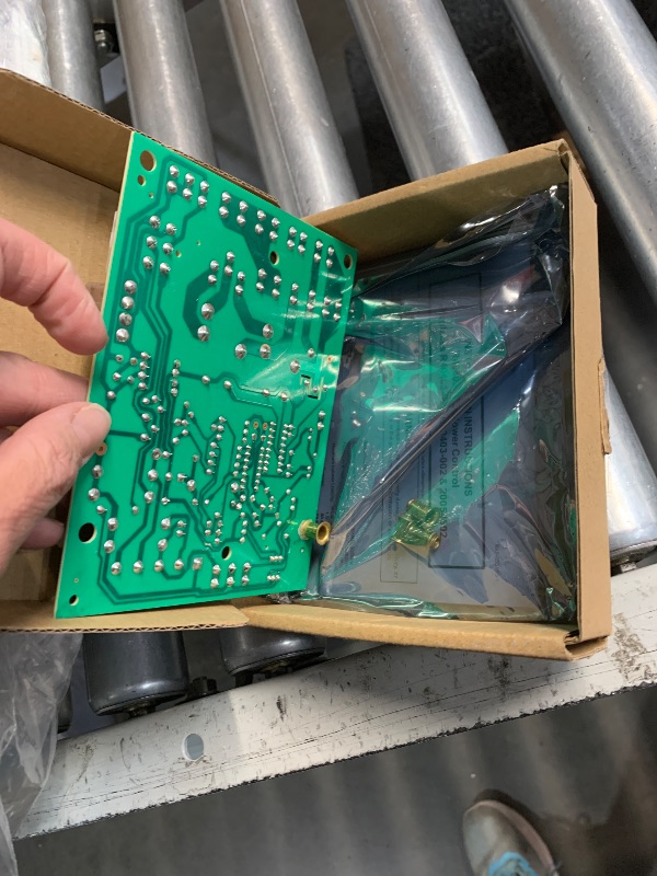 Photo 1 of ***(NO RETURNS OR REFUNDS/ FOR PARTS ONLY/ NON FUNCTIONAL)***
ST9120C Furnace Fan Control Board Replacement for Honeywell Furnace Fan Control Circuit Board ST9120C