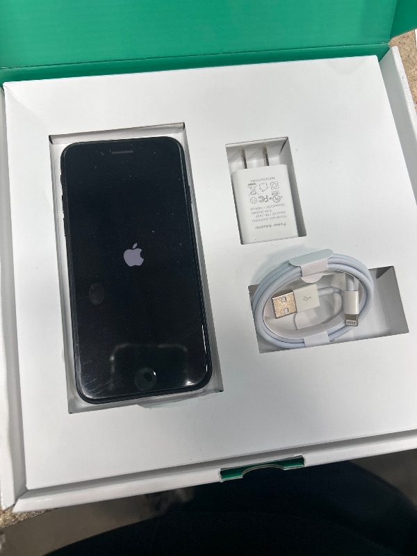 Photo 1 of *** SEE NOTES ***Apple iPhone SE 3rd Gen, 64GB, Midnight - Unlocked (Renewed Premium)