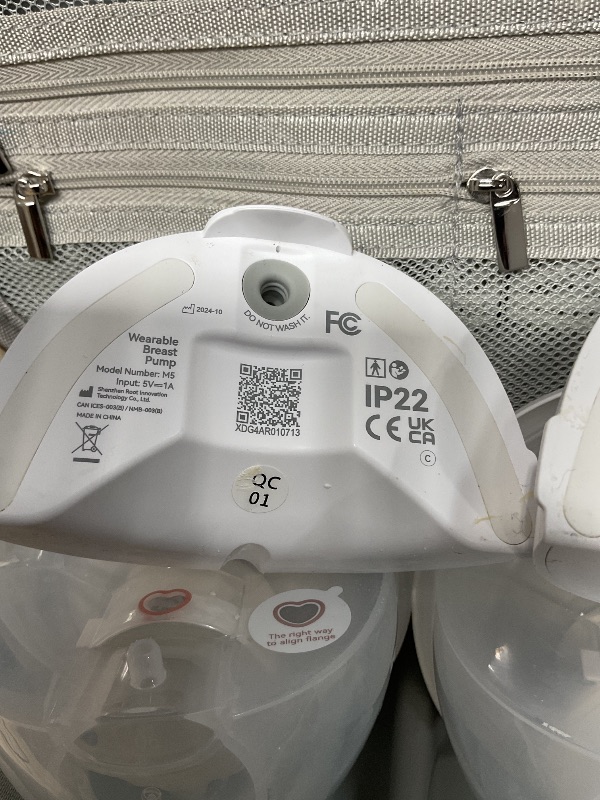 Photo 1 of Pump Hands Free of Moms, Electric Breast Pump