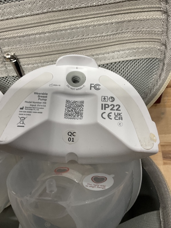 Photo 1 of Pump Hands Free of Moms, Electric Breast Pump