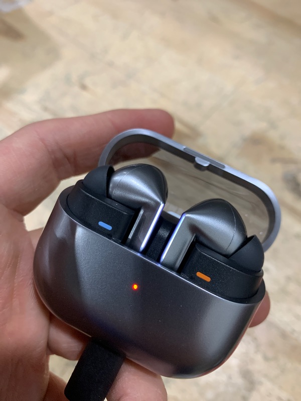 Photo 1 of SAMSUNG Galaxy Buds 3 Pro AI True Wireless Bluetooth Earbuds, Noise Cancelling, Sound Optimization, Redesigned Comfort Fit, Silver [US Version, Amazon Exclusive, 2Yr Warranty]