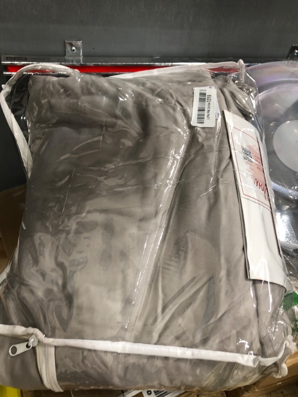 Photo 1 of eBeddy Linens Pinch Peated Duvet Cover Set Oversized King Plus 120x128 Inch 100% Cotton Soft and Breathable 3 Pieces Set Zipper Closure & Corner Ties, Pintuck Silver Grey