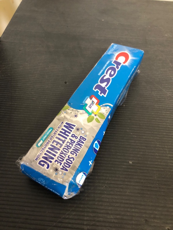 Photo 1 of Crest 4.2Z Baking Soda & Peroxide Whitening Toothpaste