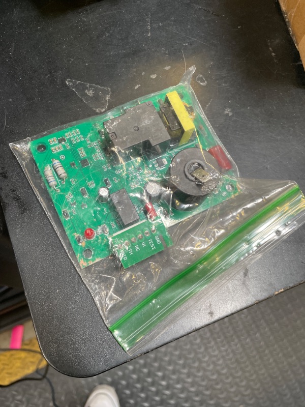Photo 1 of FOMIUZY RV Furnace Control Ignition Circuit Board Parts 31501 33488 30575 Fit for Atwood 8531-IV-DCLP 7916-II 7920-II Hydro Flame 8500-III 85-II Dometic DFMD25111 DFMD30111 DFMD35111 & More