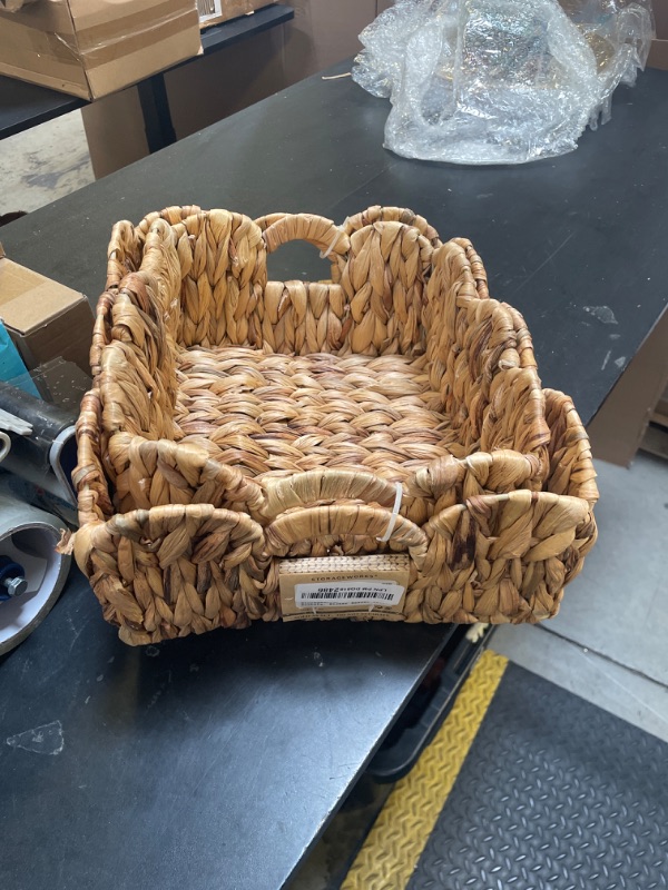Photo 1 of StorageWorks Scalloped Wicker Basket, Hand-woven Rattan Baskets with Built-in Handles, Water Hyacinth Basket for Organizing and Decor, 2 Pack