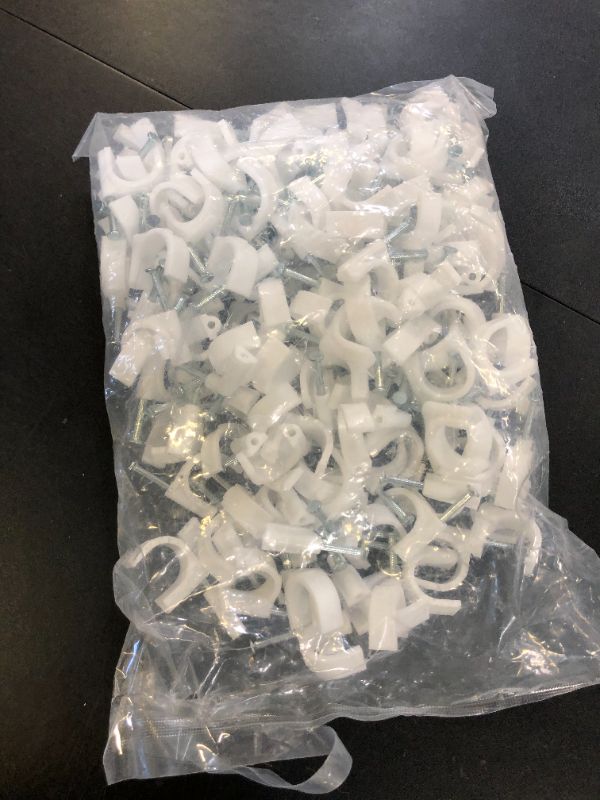 Photo 1 of LeMotech Cable Clips, 200pcs 18mm Cable Tacks with Steel Nails, Coax Cable Clips Speaker Wire Clips for Cord Management RG213 2 AWG Power Cable Heavy-Duty HDMI Cables Wall Wire Clips, White