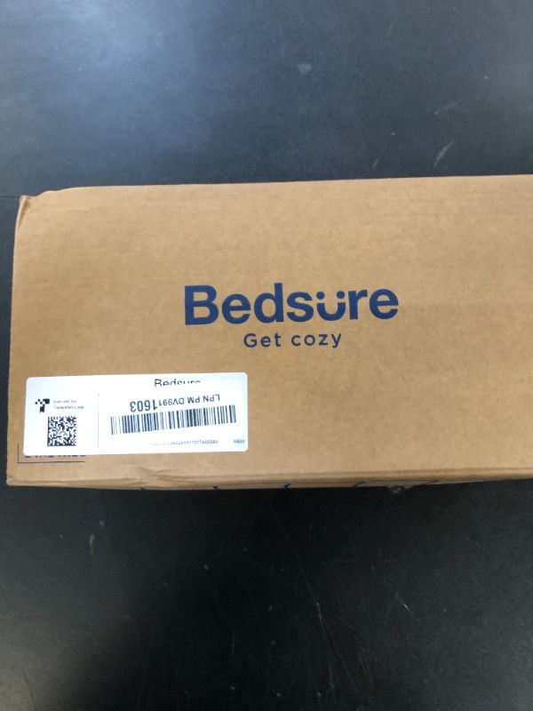 Photo 1 of Bedsure White Throw Blanket for Couch - GentleSoft Cozy Soft Blankets for Women, Cute Small Fleece Throws for Girls, House Bedroom Decor Aesthetic Gift for Women, Off White, 50x70 Inches
