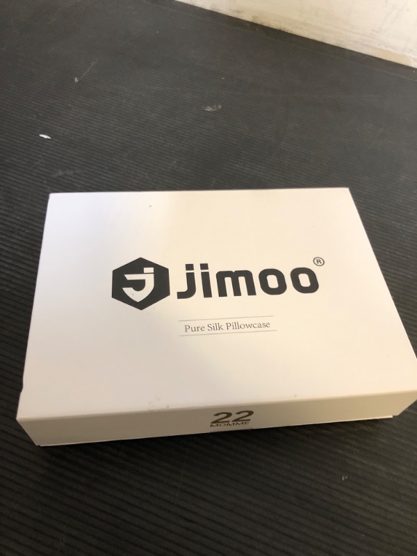Photo 1 of  Jimoo 100% Mulberry Silk Pillowcase for Hair and Skin Both Sides J Jimoo 100% Mulberry Silk Pillowcase for Hair and Skin Both Sides