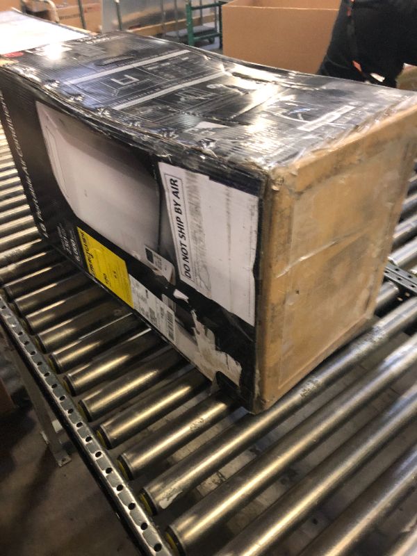 Photo 1 of LG 6000 BTU SACC / (9700 ASHRAE) Portable Air Conditioners Cools 260 Sqft Easy Install & Remote Control LCD Display Eco-friendly Small Room Air Conditioner AC Unit Cool Home White LP0623WSR