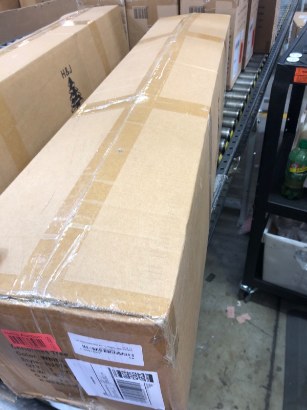 Photo 1 of 9 ft. Green Hinged Unlit Artificial Christmas Tree