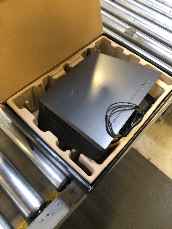 Photo 1 of NetGear R7000P-100NAR Nighthawk AC2300 2Band WiFi Router - Certified Refurbished