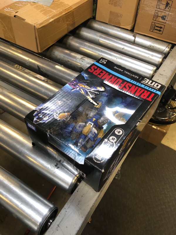 Photo 1 of Transformers Toys Studio Series Voyager Class One Sentinel Prime 6.5-inch Converting Action Figure, Robot Toys, 8+