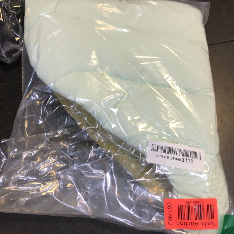 Photo 1 of Cat Cooling Mat Pet Leaf Shaped Pad 26.5"x19.5" Breathable Durable Easy to Clean Pet Cool Mats for Cat and Small Dog use in Floor,Bed,Sofa,Chair,Kennel (Light Green)