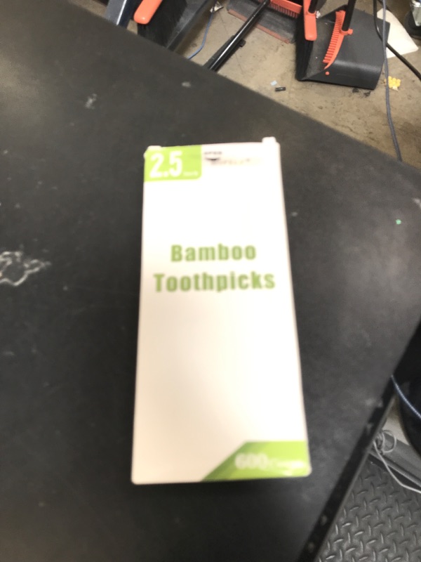 Photo 1 of 600 Count Bamboo Toothpicks for Teeth Cleaning, Appetizer, Olive, Barbecue, Fruit, Double-Points Wooden Toothpick. 