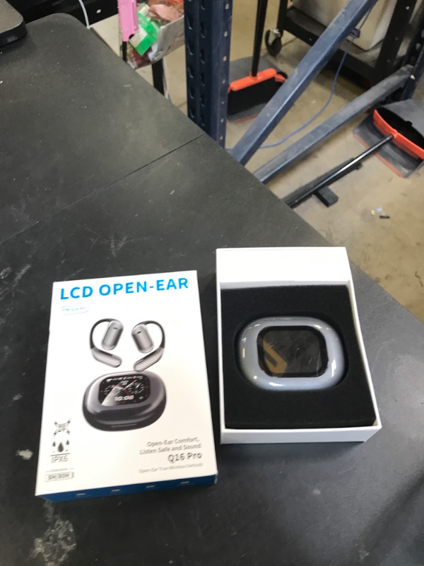 Photo 1 of WIRELESS EARBUDS 