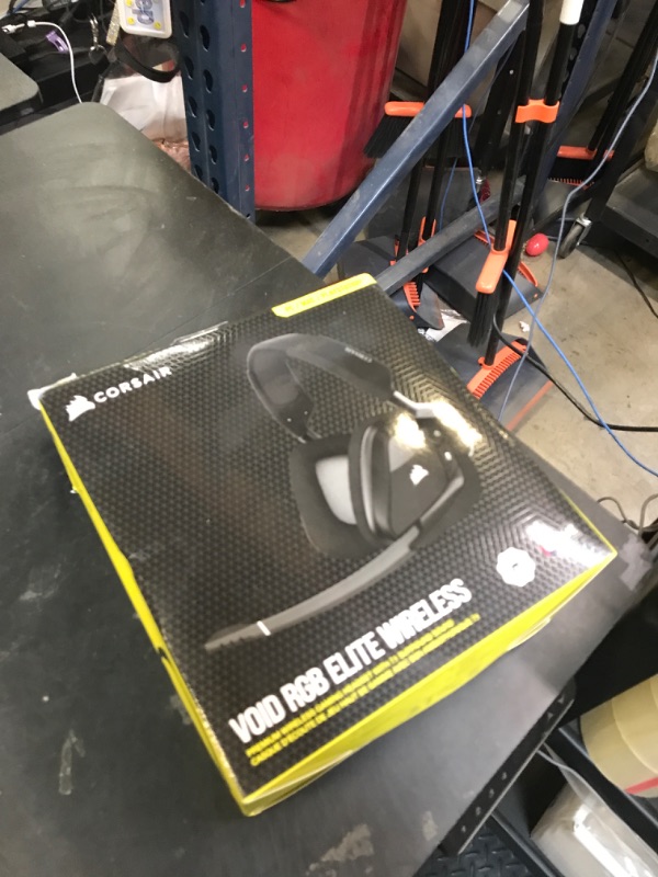 Photo 1 of CORSAIR VOID RGB ELITE Wireless Gaming Headset – 7.1 Surround Sound – Omni-Directional Microphone – Microfiber Mesh Earpads – Up to 40ft Range – iCUE Compatible – PC, Mac, PS5, PS4 – Carbon